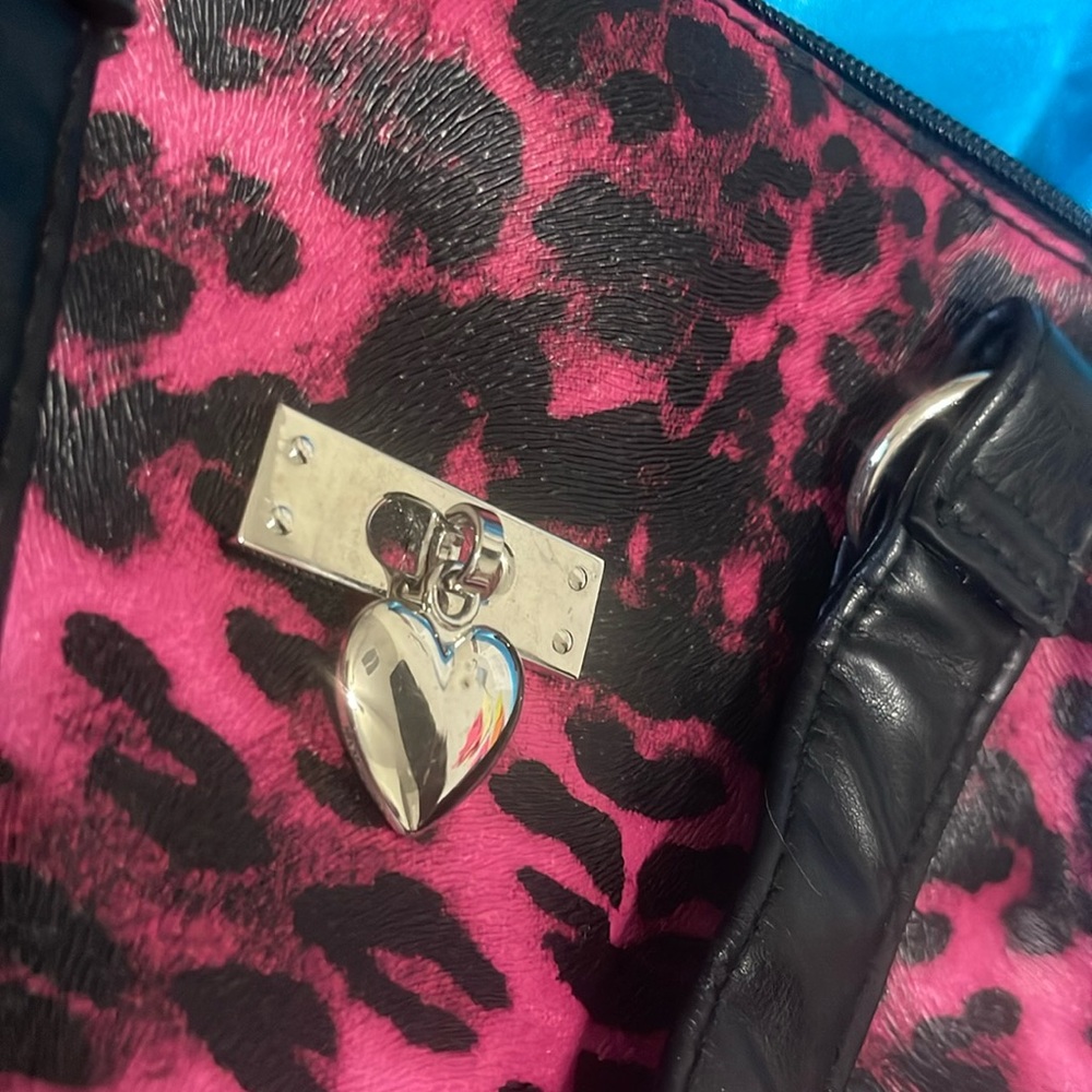 EUC Pink Leopard Print Purse - Picture 2 of 7